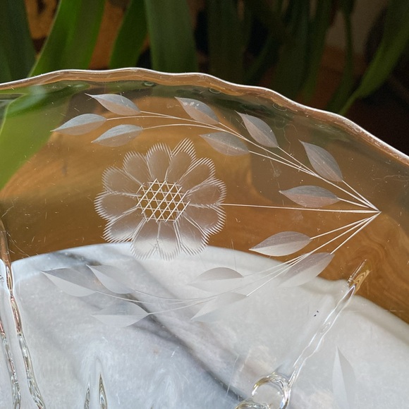 W.J. Hughes Genuine Crystal Radiance Cornflower Etched Three Footed Serving Bowl - Picture 5 of 10